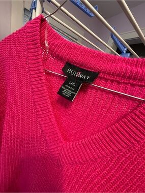 Runway Hot Pink V-Neck Sweater - L/XL